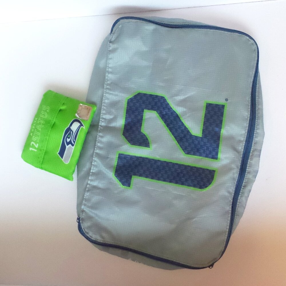 Delta x Seahawks packing cubes